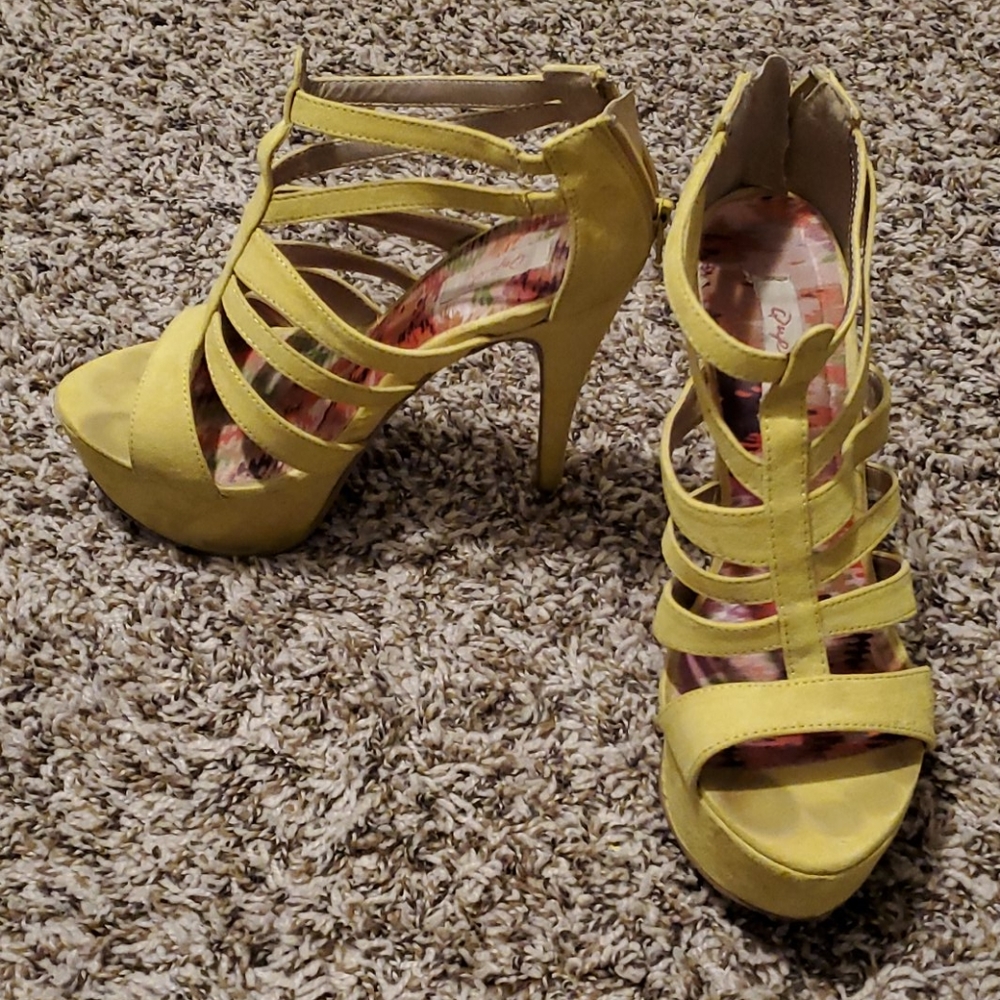 Quest heels